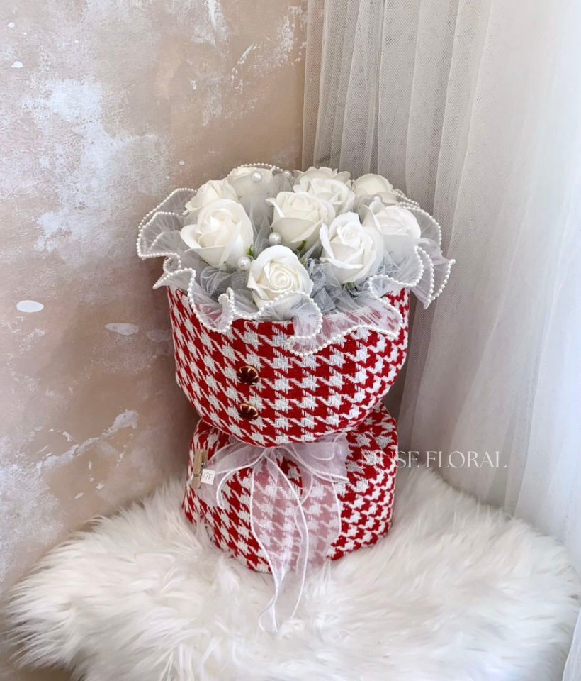 Solstice Kiss Soap Flower Bouquet - Hand Bouquet (Soap Flowers)
