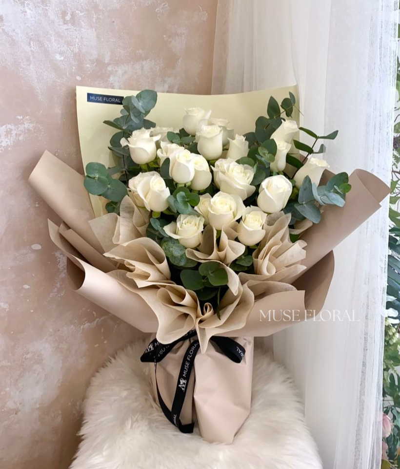 Cloud Garden Rose Bouquet - Hand Bouquet (Fresh Flowers)