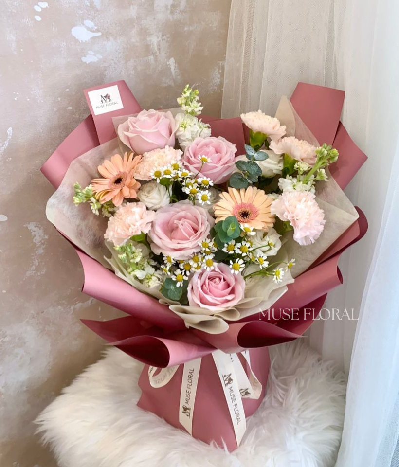 Ashen Petals Mix Flower Bouquet - Carnation