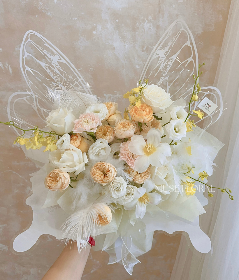 Wildwood Wander Rose Bouquet - Eustoma