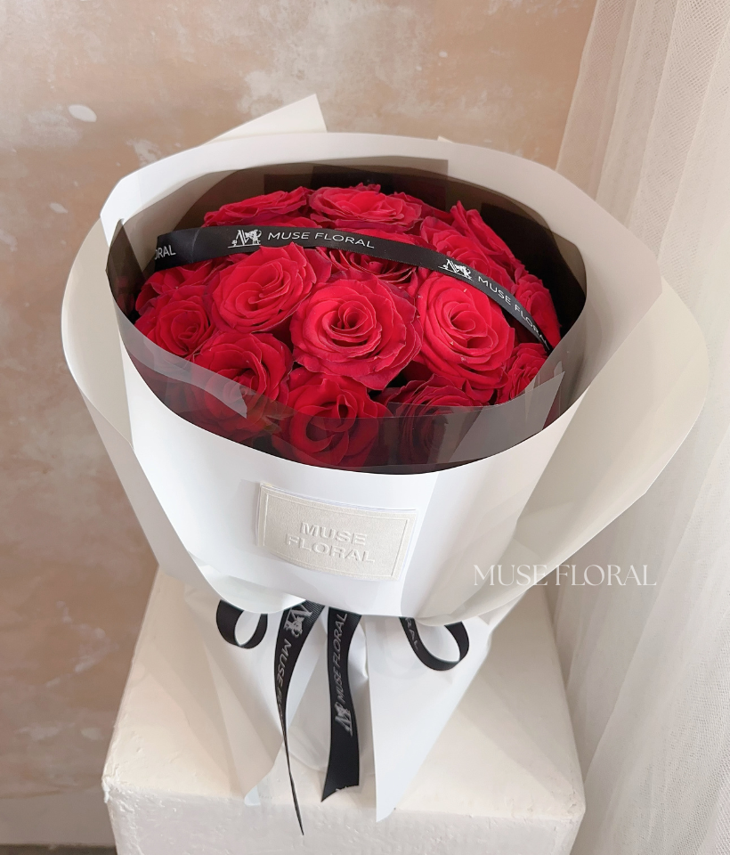 Fog in the Forest Rose Bouquet (19 Roses) - Hand Bouquet (Fresh Flowers)