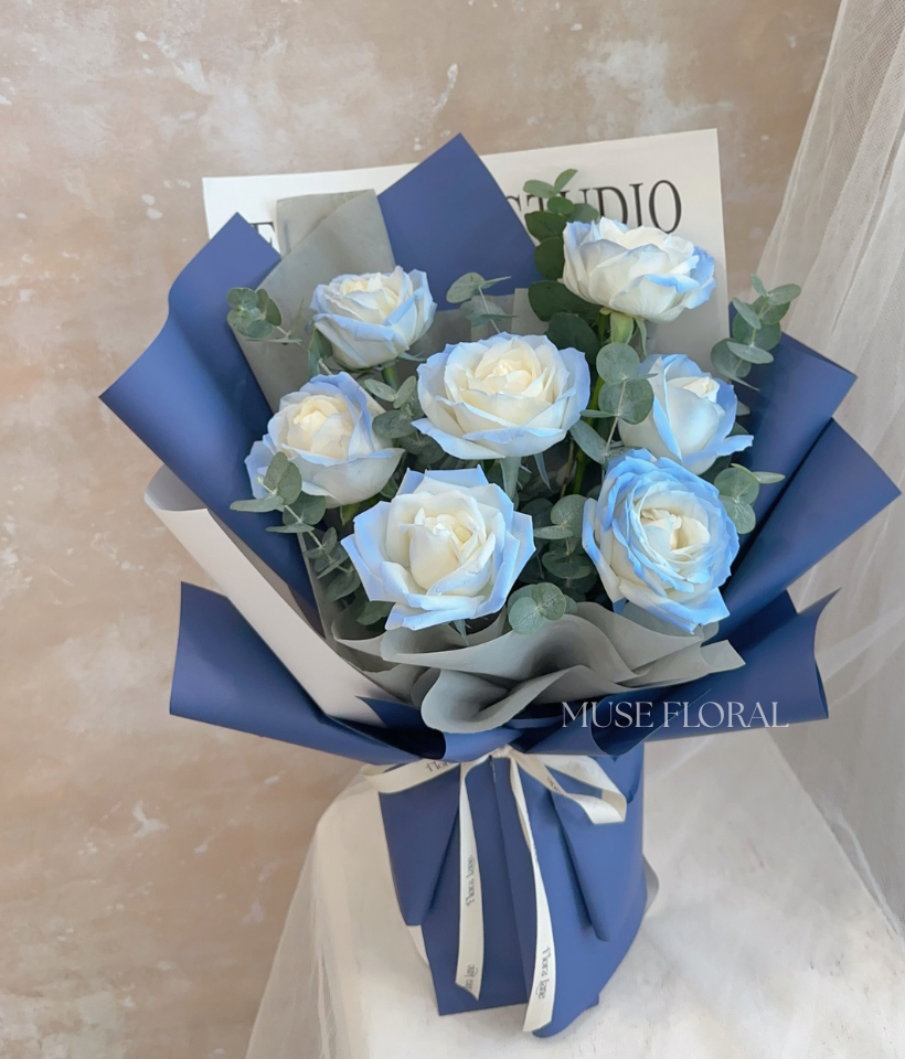 Greenmoss Muse Rose Bouquet - Hand Bouquet (Fresh Flowers)