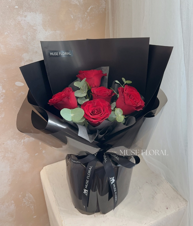 Earthsong Rose Bouquet - Hand Bouquet (Fresh Flowers)