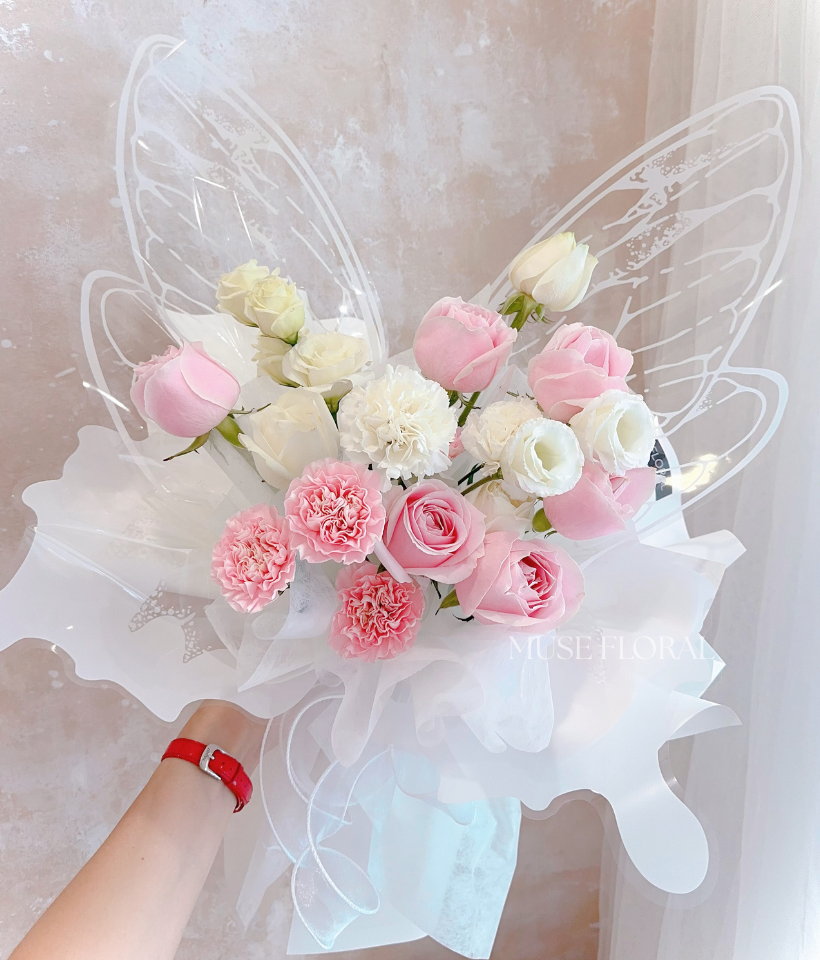 The Bookshop Bloom Rose Bouquet - Rose
