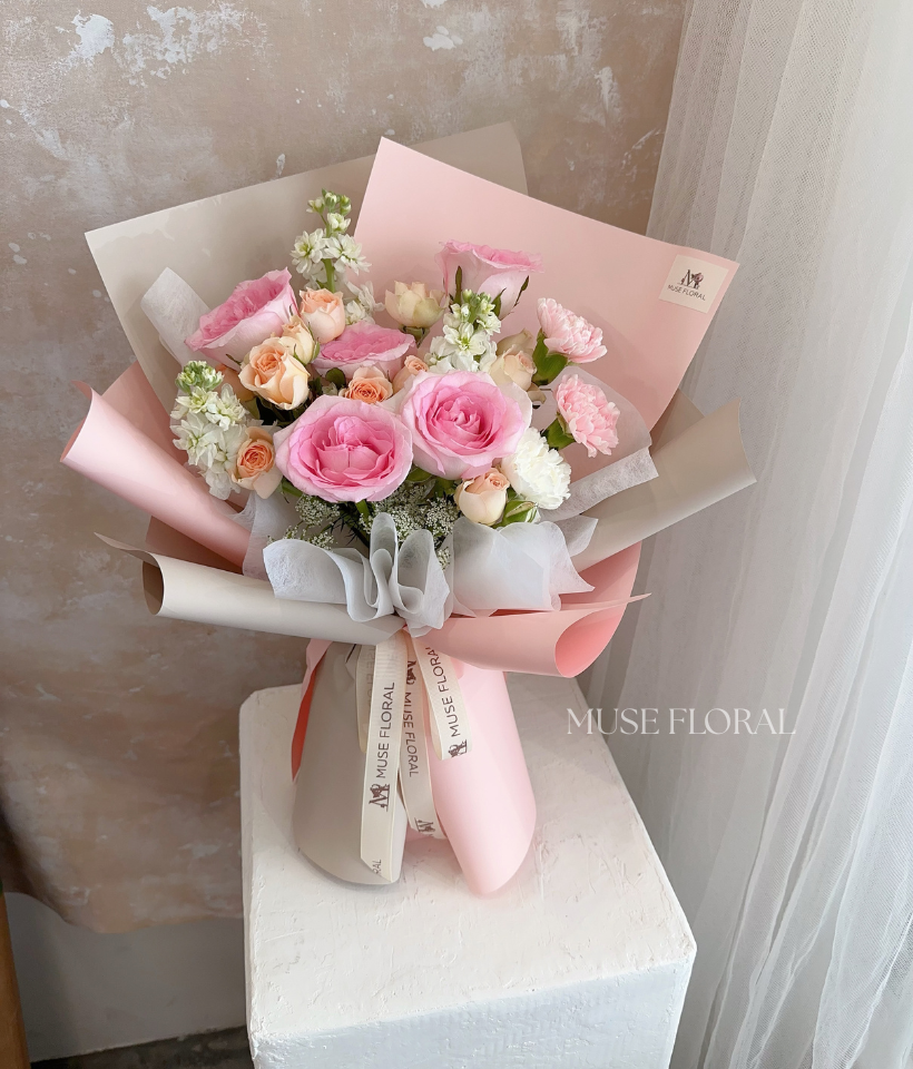 Pale Grace Rose Bouquet - Rose