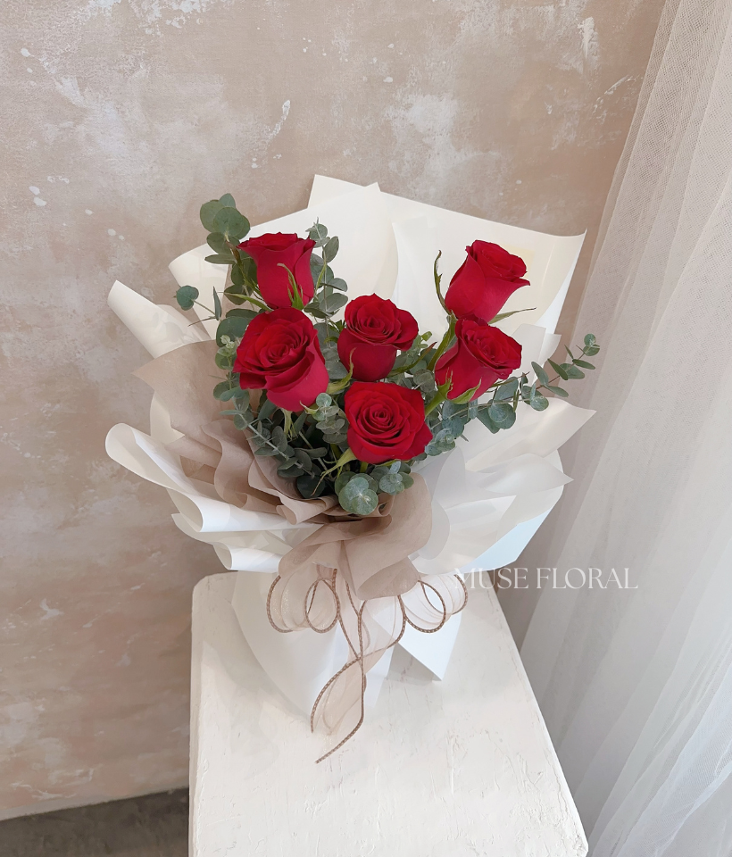 Winter Pulse Rose Bouquet - Rose
