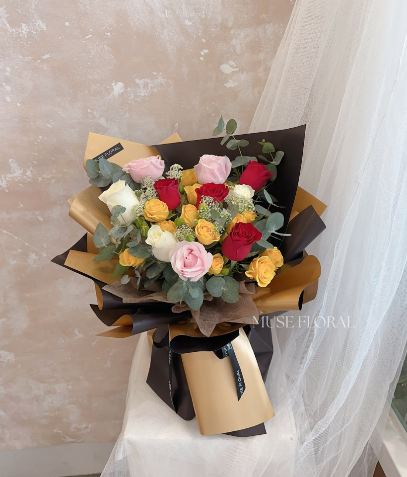 Flora Code Rose Bouquet - Hand Bouquet (Fresh Flowers)