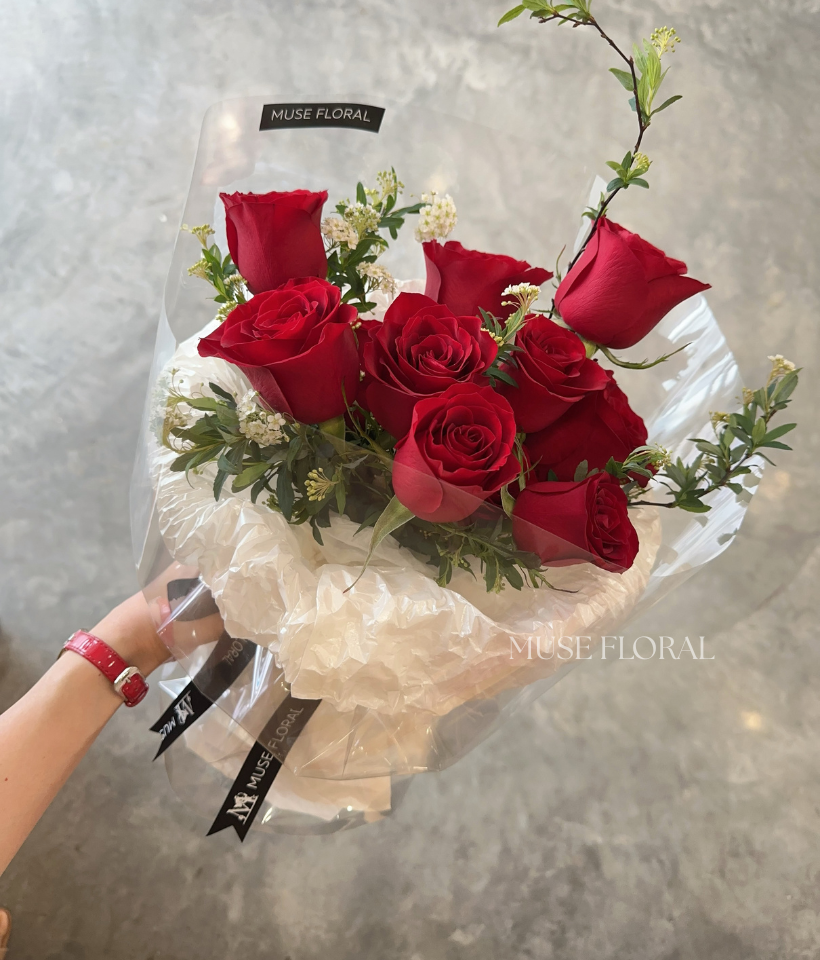 Caramel Cloud Rose Bouquet - Hand Bouquet (Fresh Flowers)