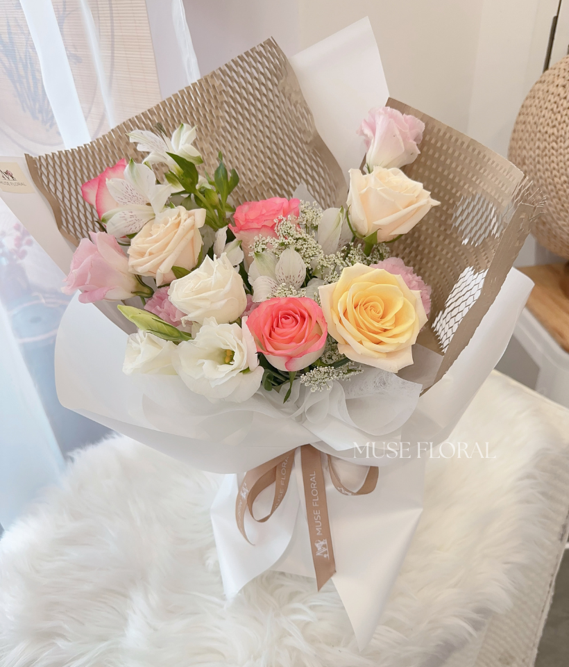 Orbit Petals Rose Bouquet - Rose