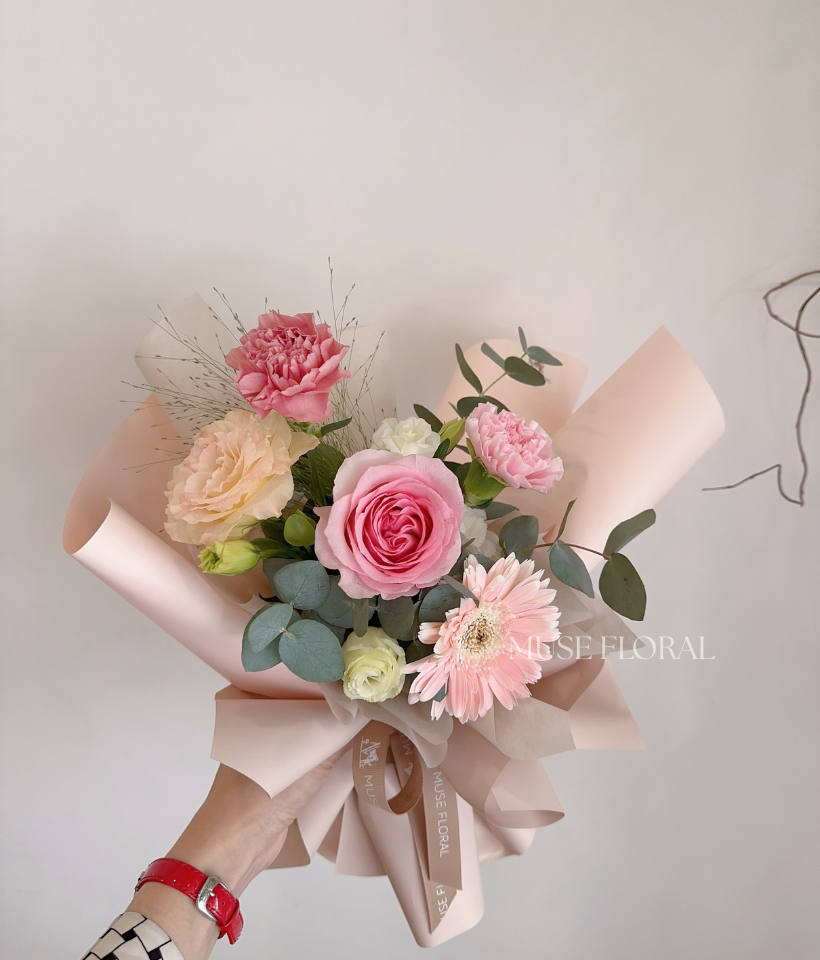 Fern in August Rose Bouquet - Hand Bouquet (Fresh Flowers)