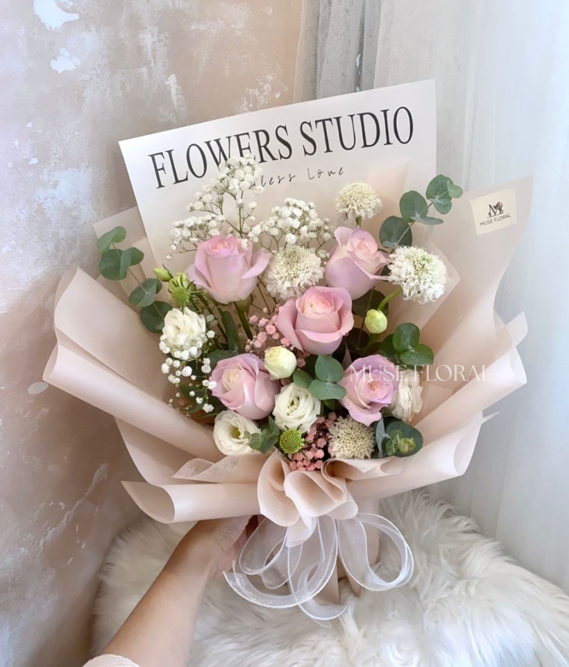 Nyra Bloom Rose Bouquet - Rose