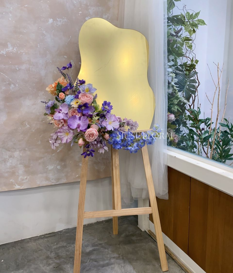 Delphine's Note Opening Mirror Acrylic Plaque (Artificial Flower) - Opening Flower Stand (Artificial Flower)