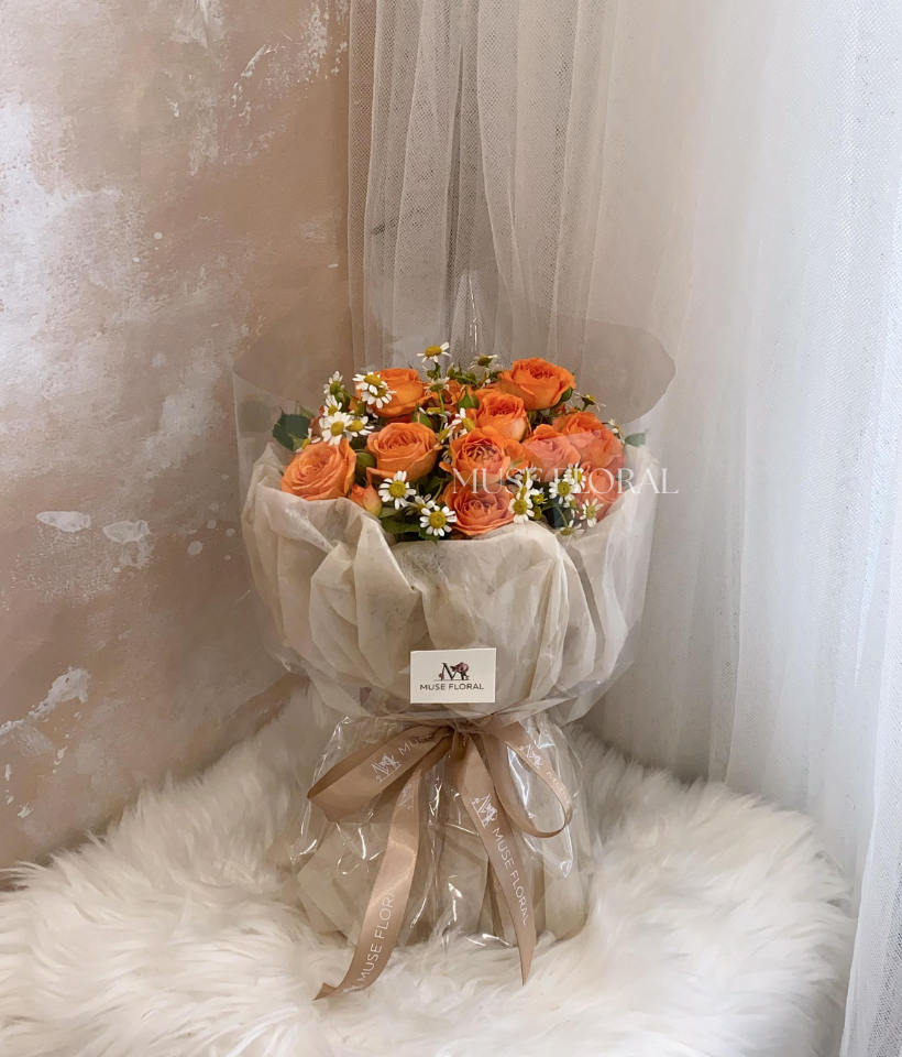 Golden Oath Rose Bouquet - Hand Bouquet (Fresh Flowers)