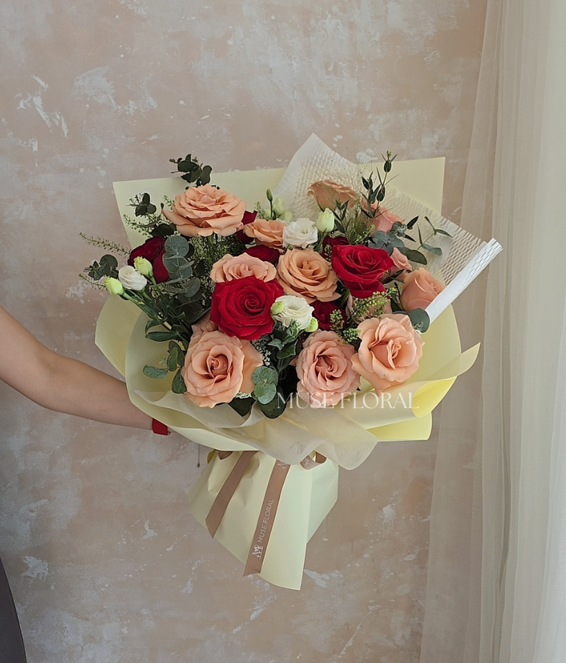 Echoes of Rose Bouquet - Hand Bouquet (Fresh Flowers)