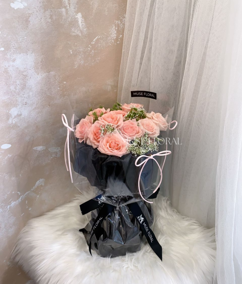Blackpink Rose Bouquet - Hand Bouquet (Fresh Flowers)