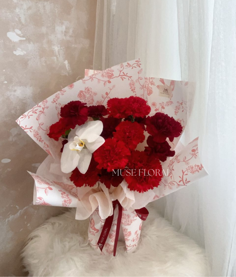 Crimson Grace Carnation Bouquet - Hand Bouquet (Fresh Flowers)