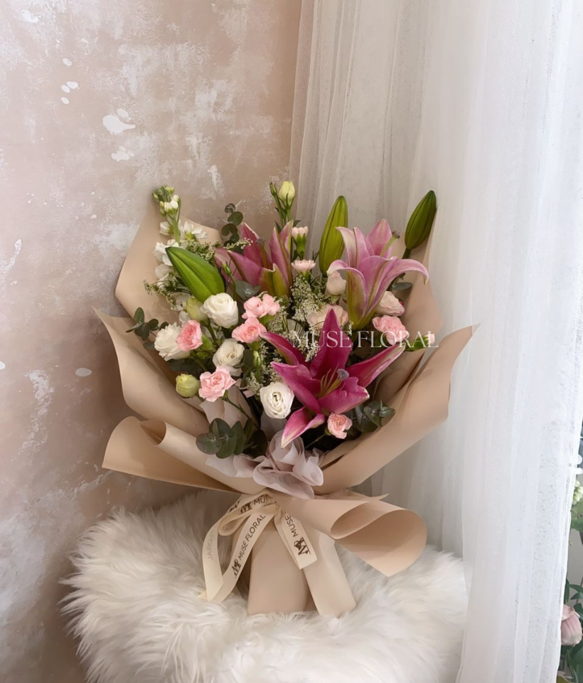 Lirae Whisper Lily Bouquet - Eustoma