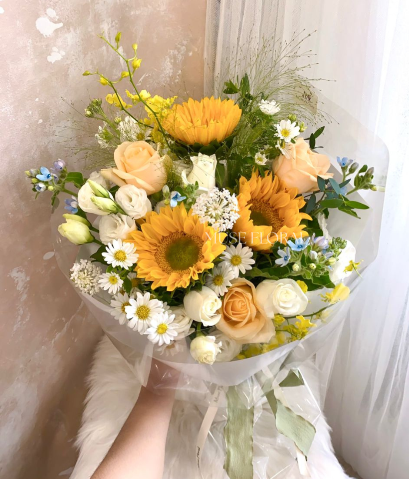 Amber Field Sunflower Bouquet - Sunflower