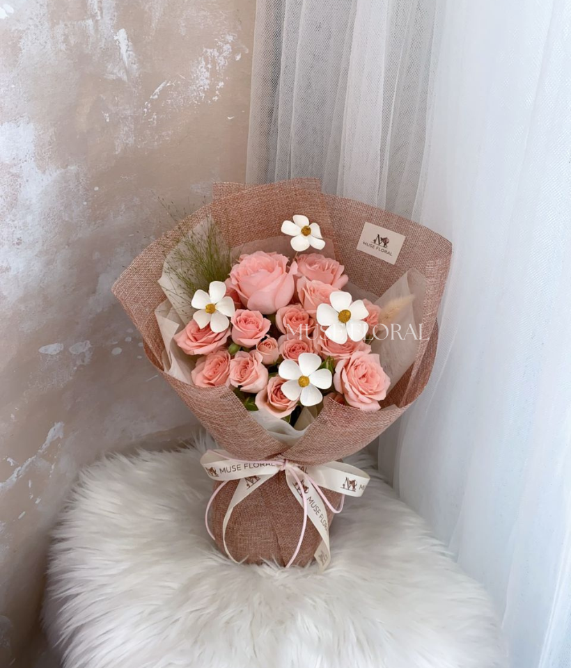 Blush Verse Rose Bouquet - Hand Bouquet (Fresh Flowers)