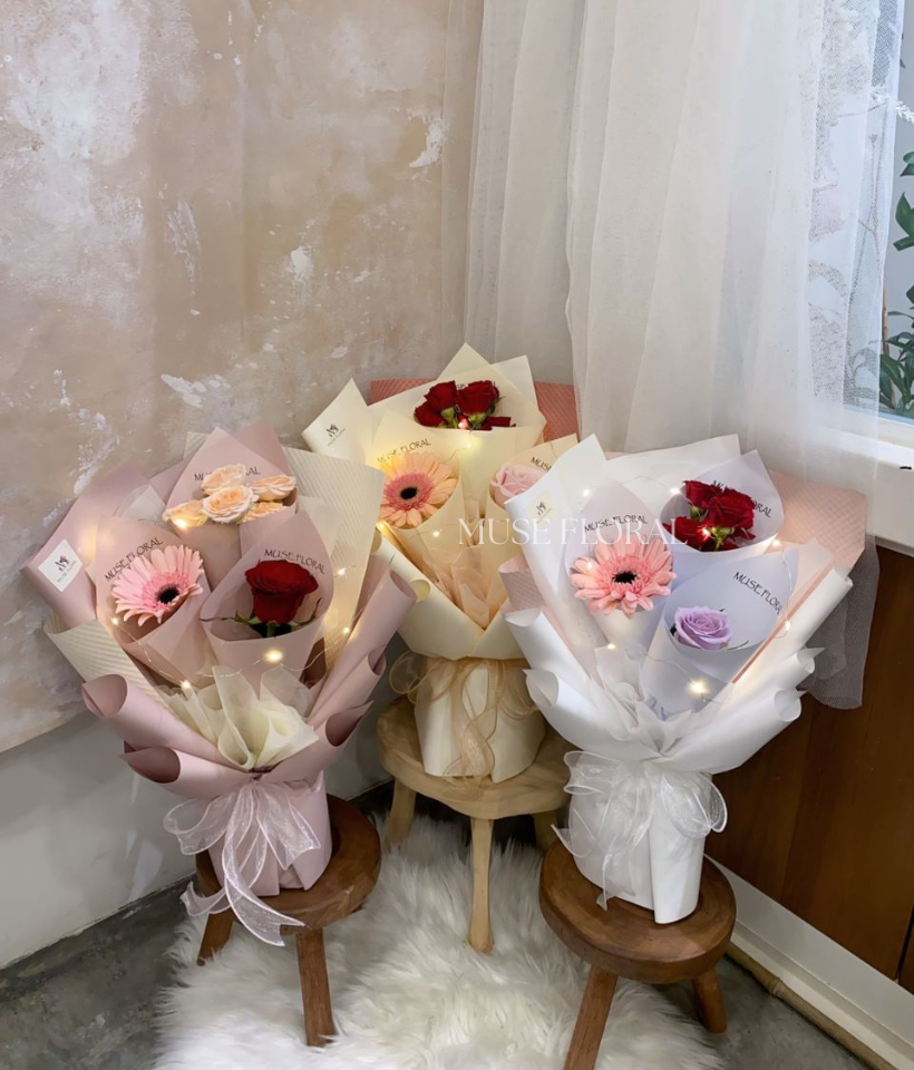 Moonkissed Rose Bouquet /unit - Gerbera Daisy