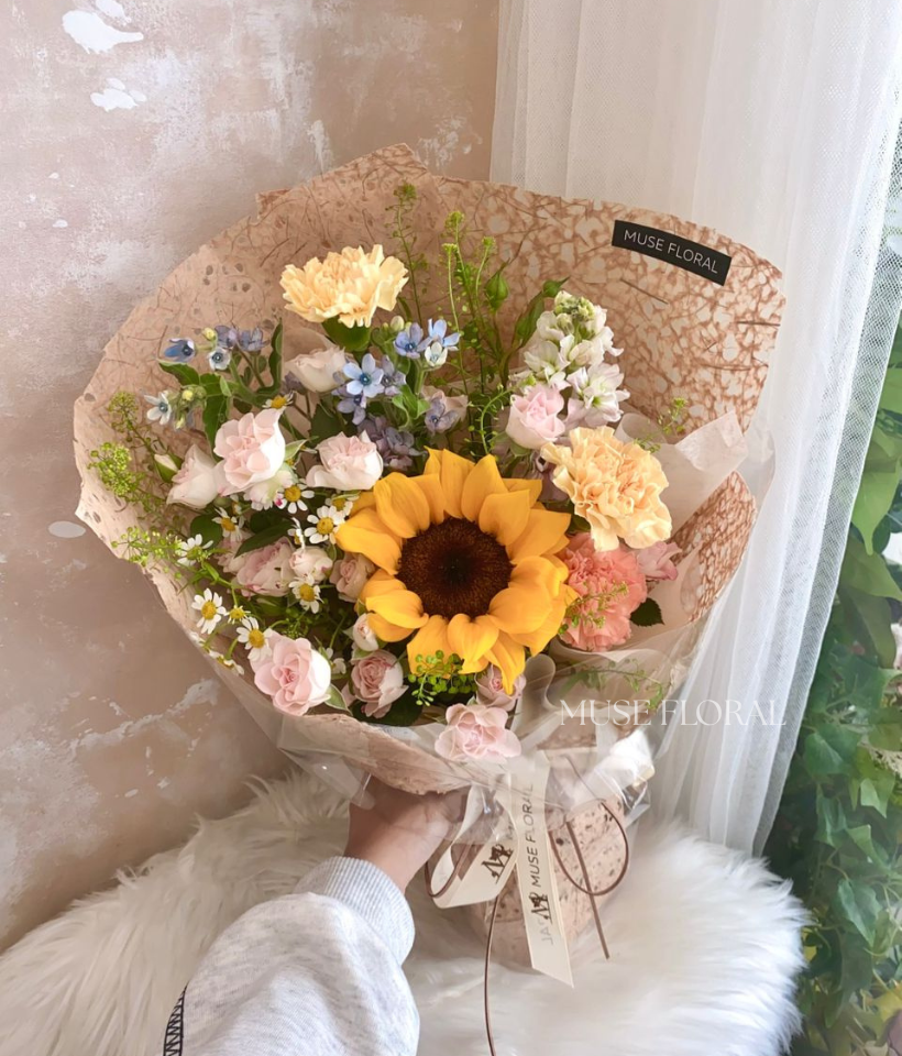 Belllure Mix Flower Bouquet - Sunflower