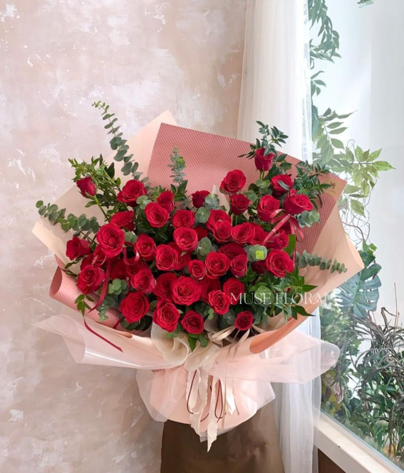 Velvet Prologue Rose Bouquet - Rose