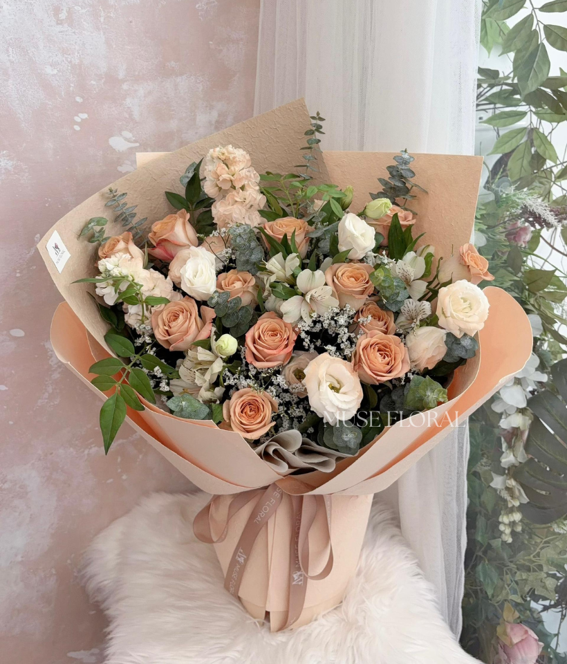 Rue des Fleurs Mix Flower Bouquet - Eustoma