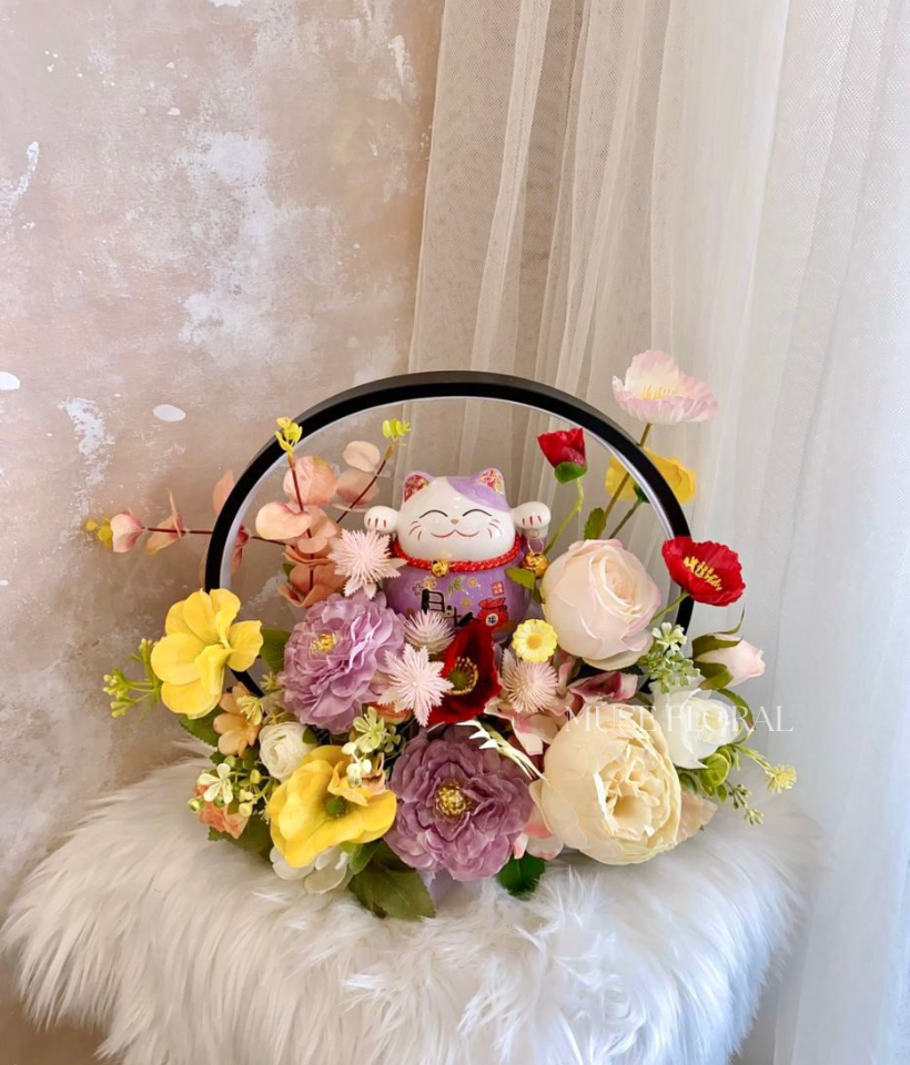 Flux & Flourish Artificial Flowers Lamp - Artificial Soap Flowers
