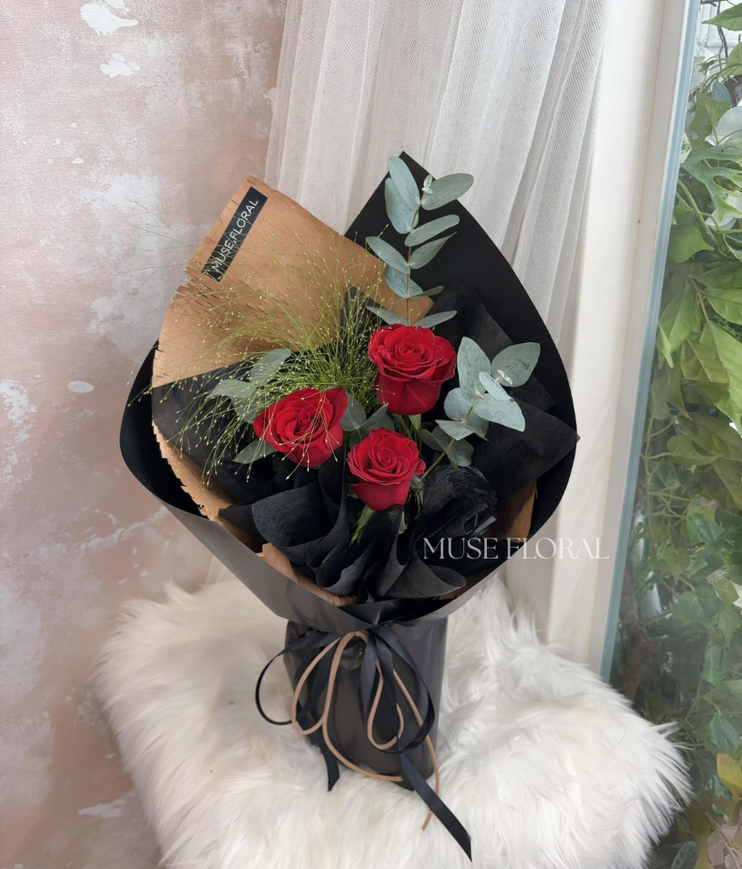 Aure Florale Rose Bouquet - Hand Bouquet (Fresh Flowers)