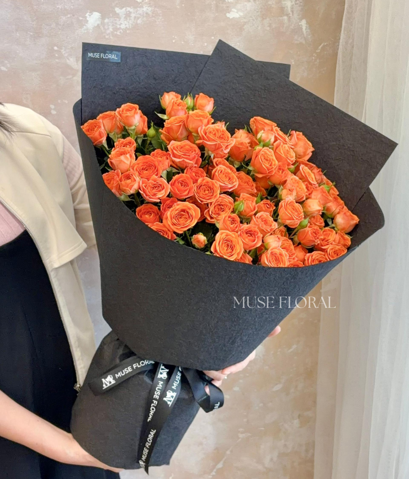 Gossamer Bloom Rose - Hand Bouquet (Fresh Flowers)