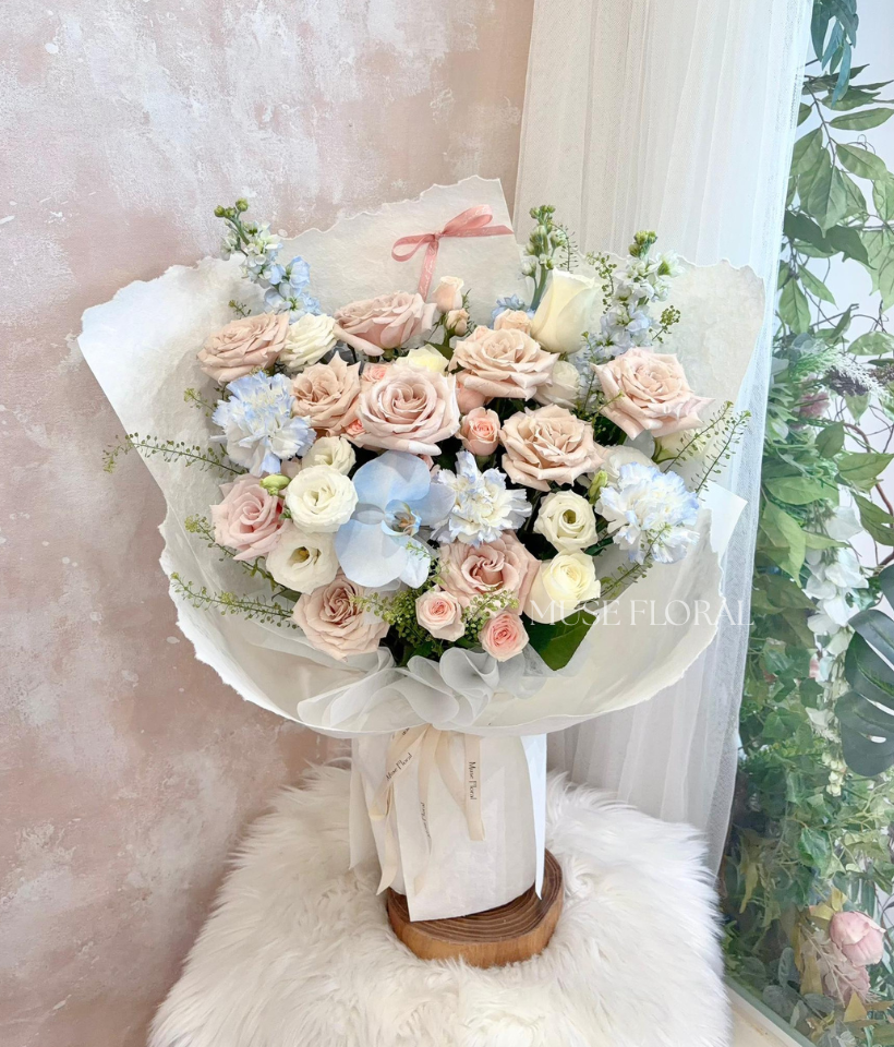 Opaline Grace Mix Flower Bouquet - Rose