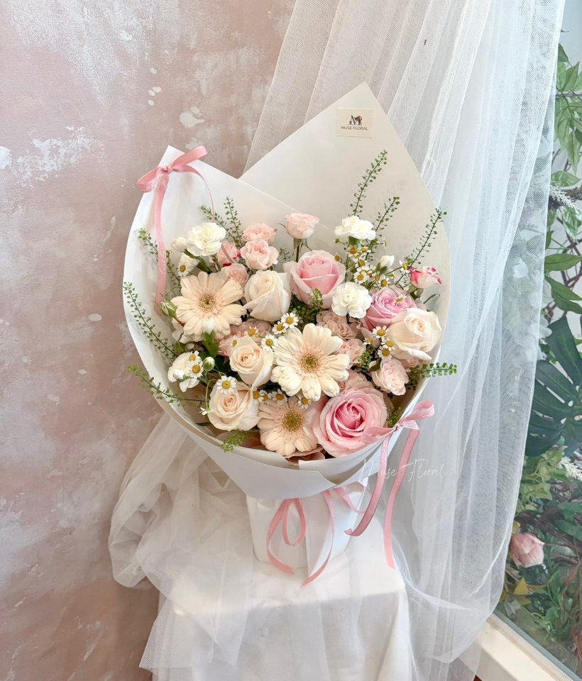 Aveline Mix Flower Bouquet - Rose