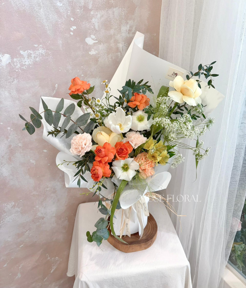 Light Beyond Mix Flower Bouquet - Rose