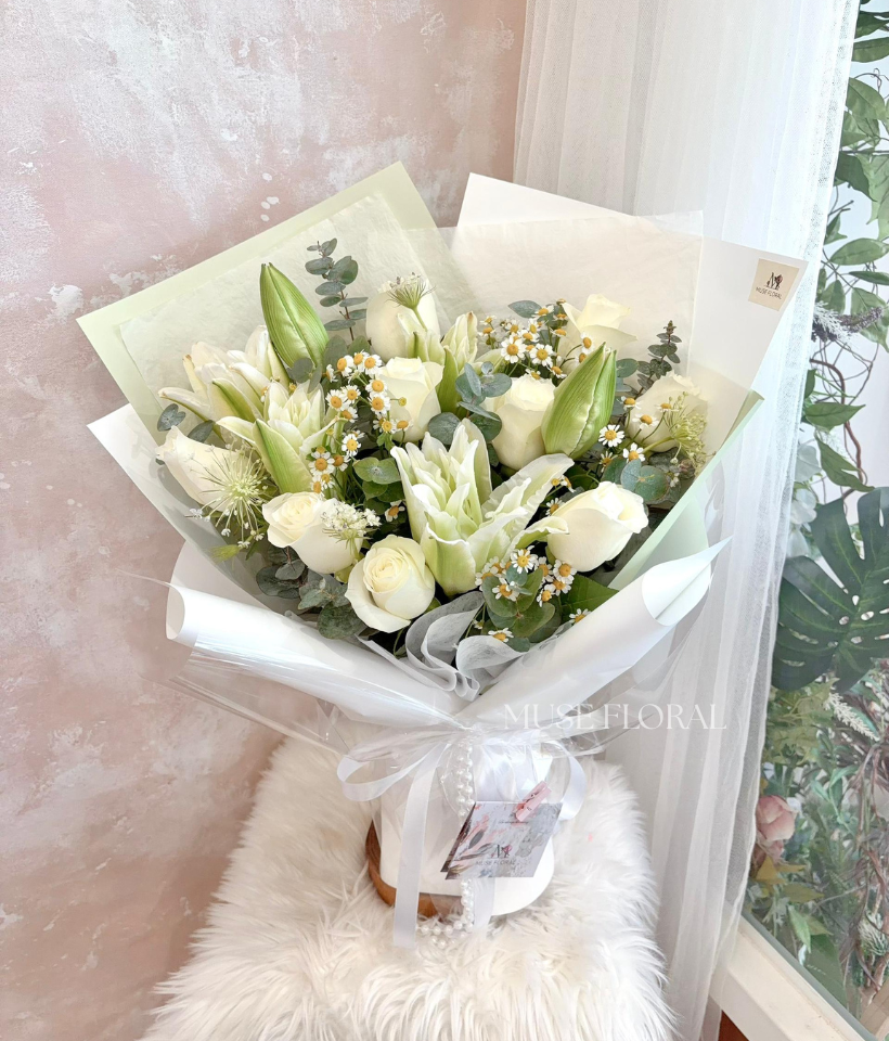 Snow Petal Lily Bouquet - Lily