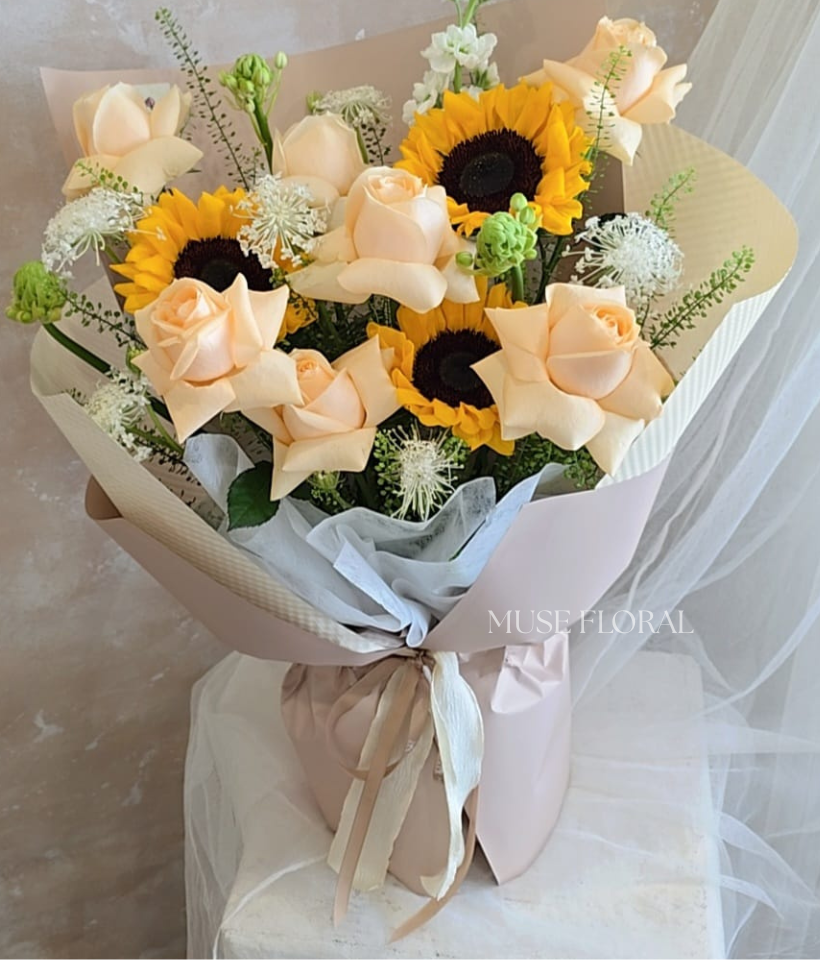 VD Château Petal Sunflower Bouquet - Valentine's Day