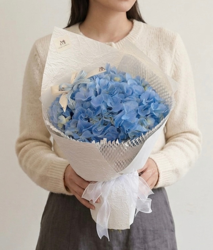 Mistveil Bloom Hydrangea Bouquet - Hydrangea
