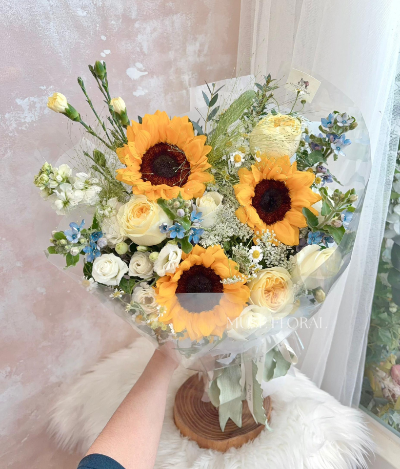 Amber Field Sunflower Bouquet - Sunflower