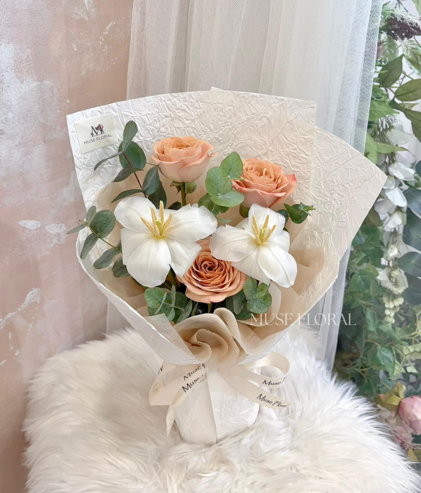 Virielle Mist Tulip Bouquet - Tulip