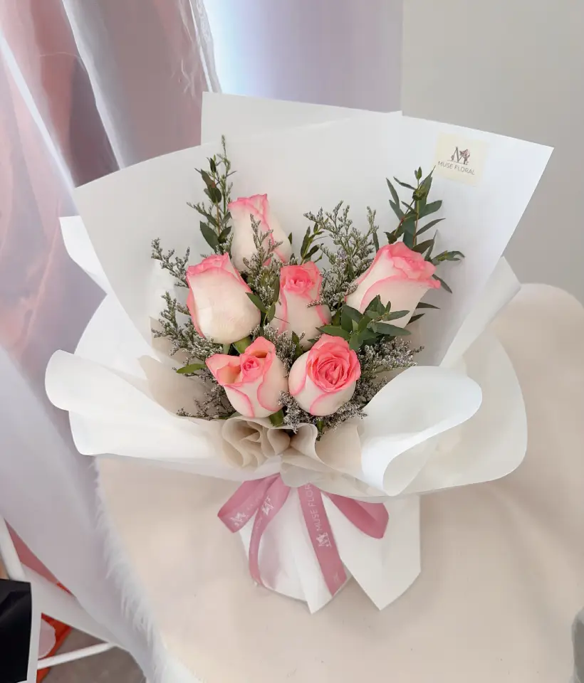 Coral Blossom Rose Bouquet - Hand Bouquet (Fresh Flowers)