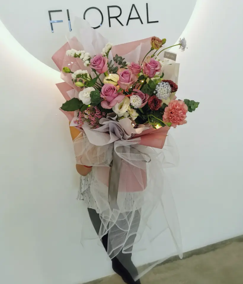 Purple Majesty Rose Bouquet - Hand Bouquet (Fresh Flowers)
