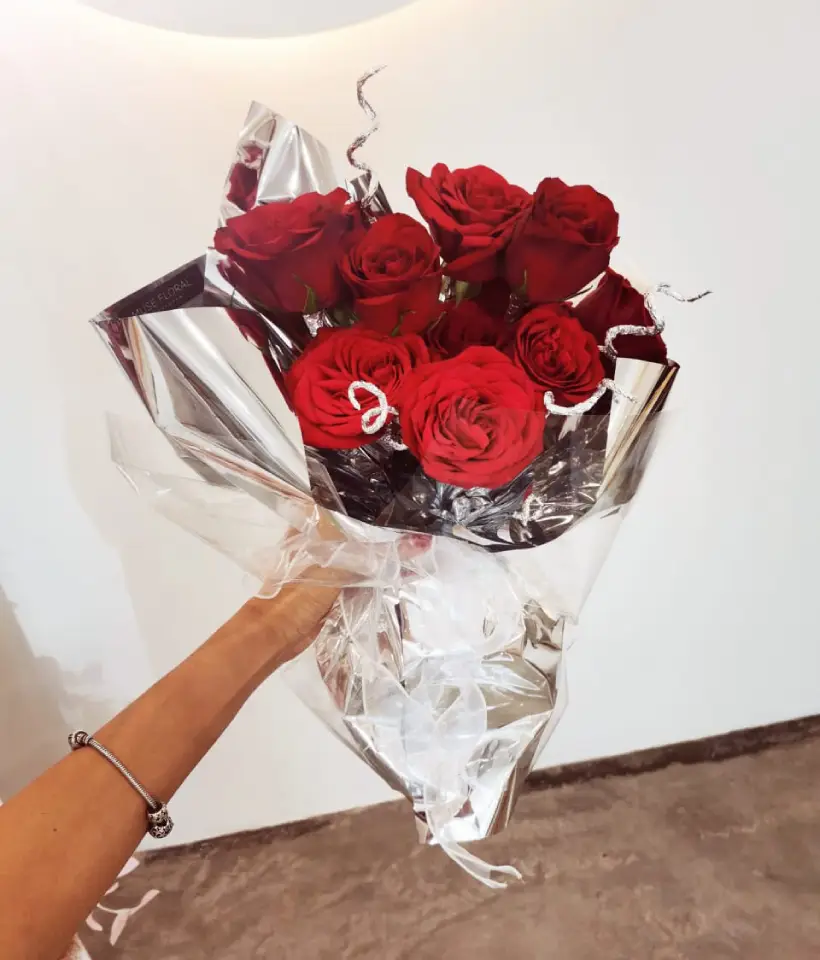 Silver Mist Rose Bouquet - Hand Bouquet (Fresh Flowers)