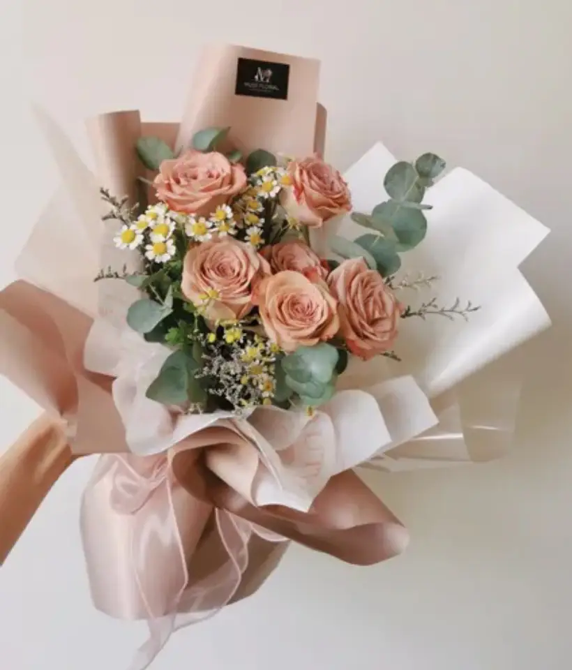 Sunshine Symphony Cappuccino Rose Bouquet - Hand Bouquet (Fresh Flowers)